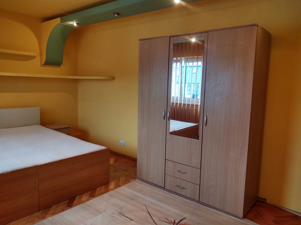 Apartament de închiriat - 3 camere | 72 mp | Ștrand 