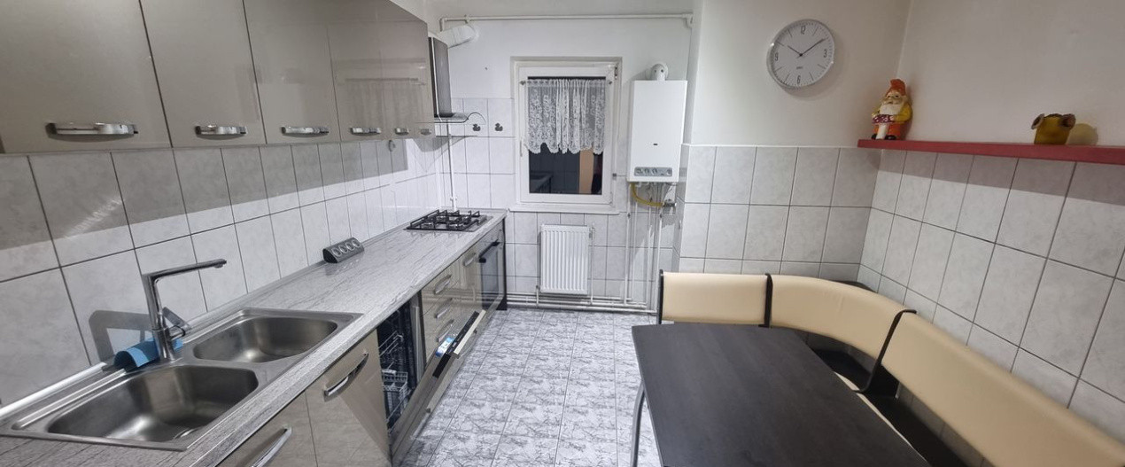 Apartament de închiriat - 3 camere | 65 mp | Ștrand 1