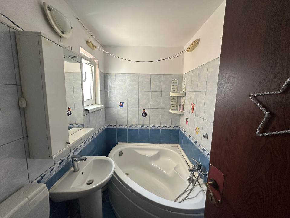 Apartament 4 camere,Aleea 1 Iunie, Sud, Focșani