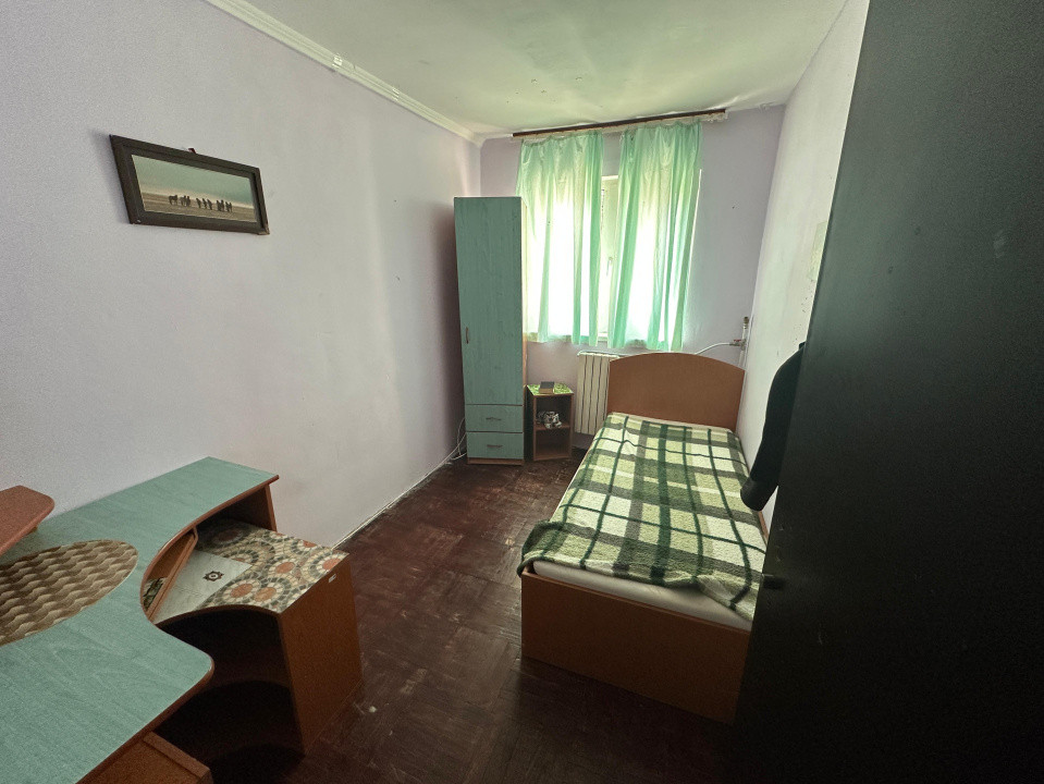 Apartament 4 camere,Aleea 1 Iunie, Sud, Focșani