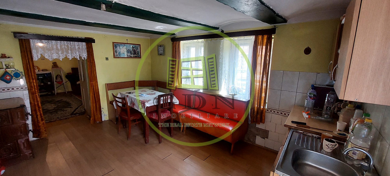 Casa 4 camere cu teren de 1429mp spre vanzare in Altina