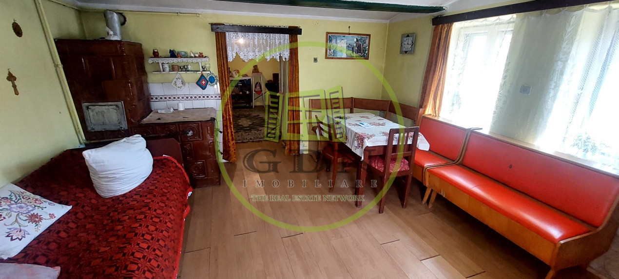 Casa 4 camere cu teren de 1429mp spre vanzare in Altina