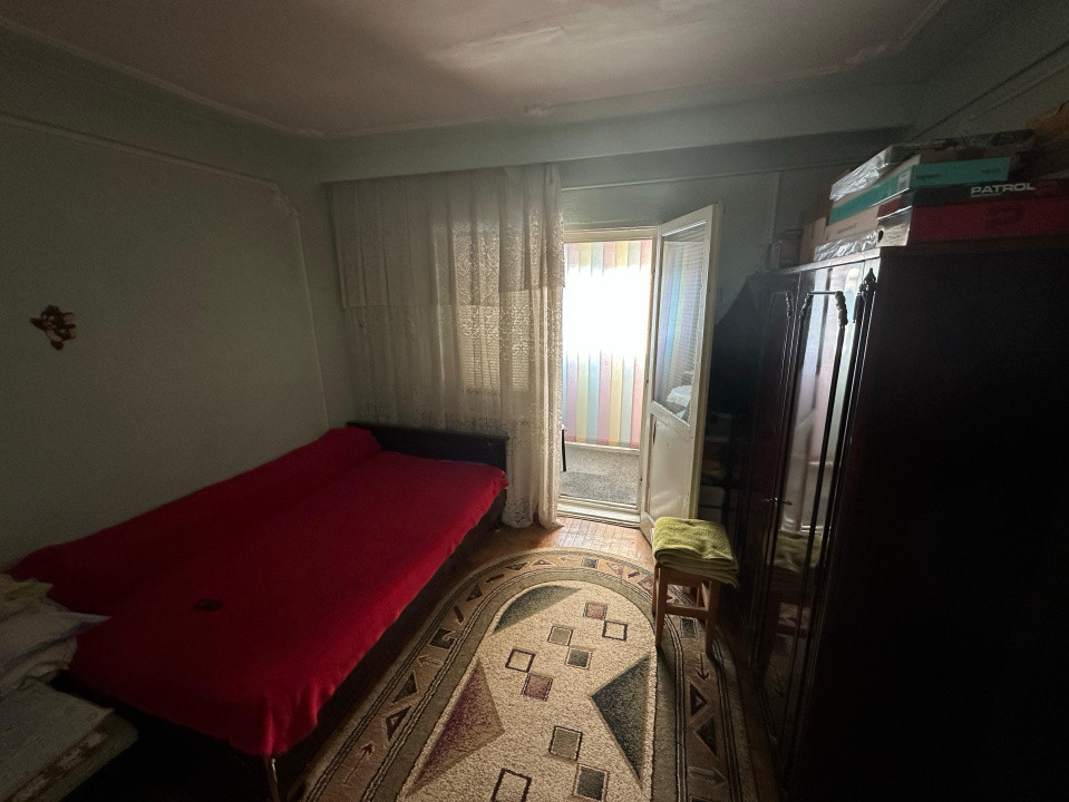 Apartament spațios cu 3 camere, 72 mp utili, etaj 4/4 – zonă SUD, cu facilități
