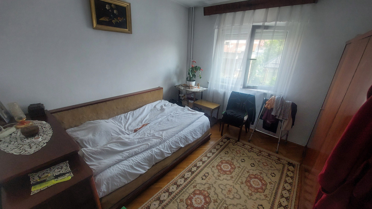 Apartament 3 camere decomandat, etajul 2, zona Gradina Botanica