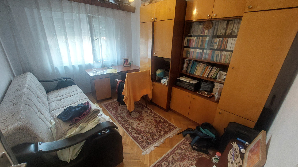 Apartament 3 camere decomandat, etajul 2, zona Gradina Botanica