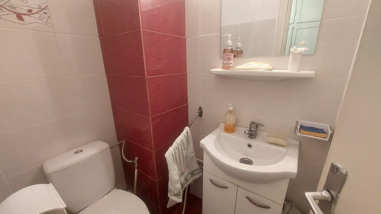 Apartament 3 camere decomandat, etajul 2, zona Gradina Botanica