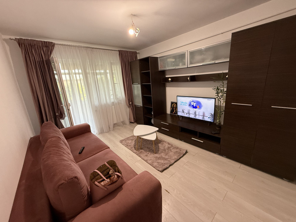 Apartament 2 camere, decomandat, 44mp, Valea Roșie , zona Șpitalul Militar.
