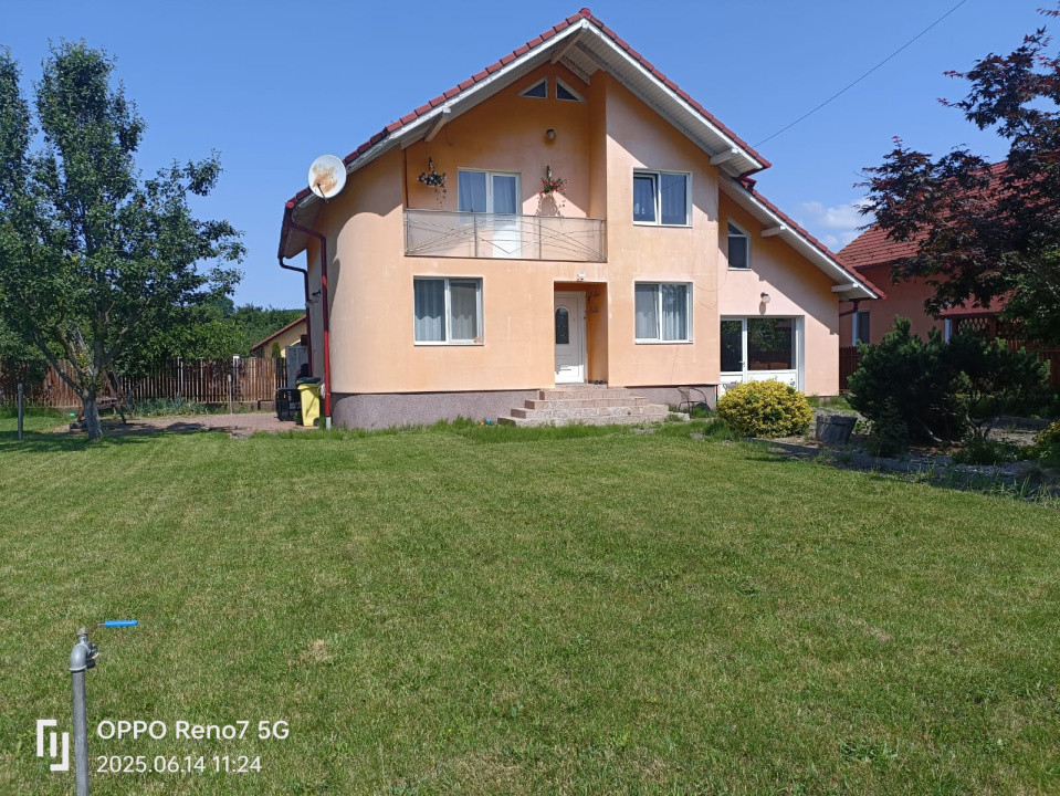 Casă vilă de vânzare în mun. Reghin, zona Unirii.