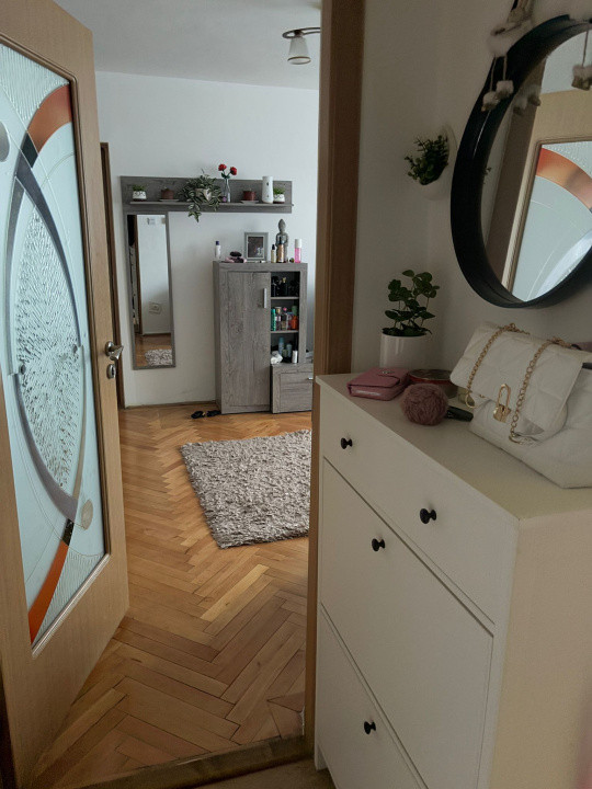 Apartament 3 camere  de închiriat  | 51 mp • 1 balcon  | Mihai Viteazu