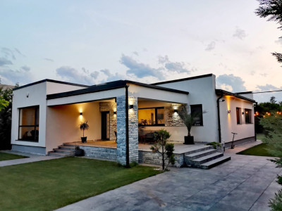 Casa plan parter, 400 mp, 115 mp utili, cartier Popoveni