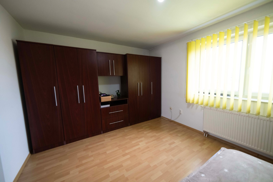 Vila in Andrei Muresanu 6 camere, teren 600 mp