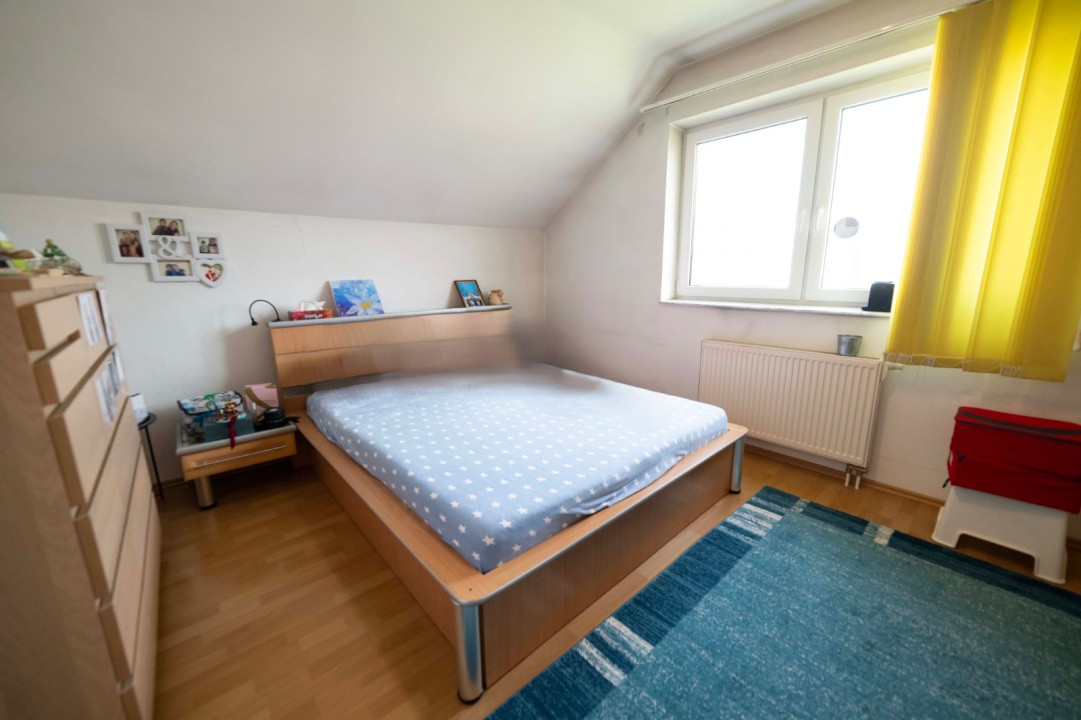 Vila in Andrei Muresanu 6 camere, teren 600 mp
