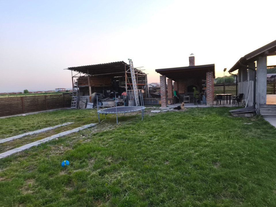 CASA DE VANZARE/ ZONA CRANG PETRESTI