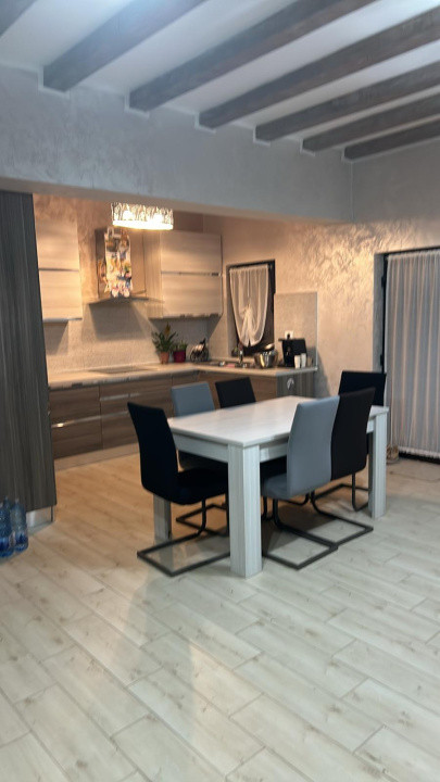CASA DE VANZARE/ ZONA CRANG PETRESTI