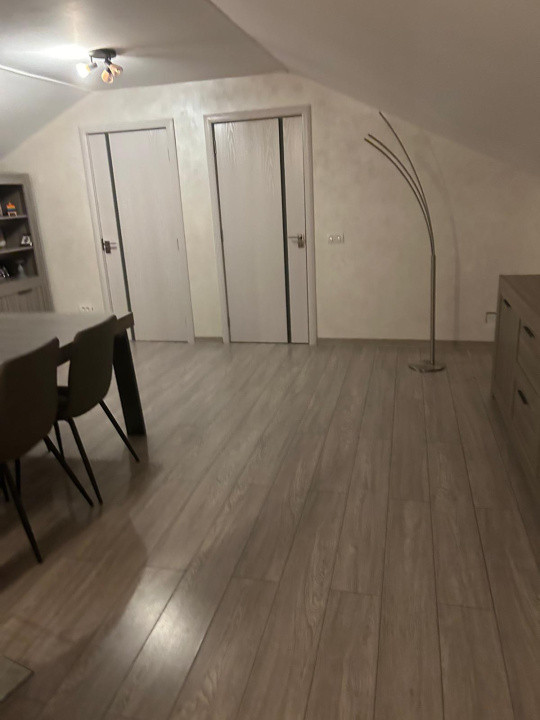 CASA DE VANZARE/ ZONA CRANG PETRESTI