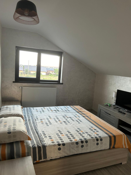 CASA DE VANZARE/ ZONA CRANG PETRESTI