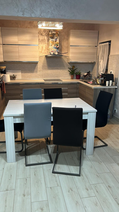 CASA DE VANZARE/ ZONA CRANG PETRESTI
