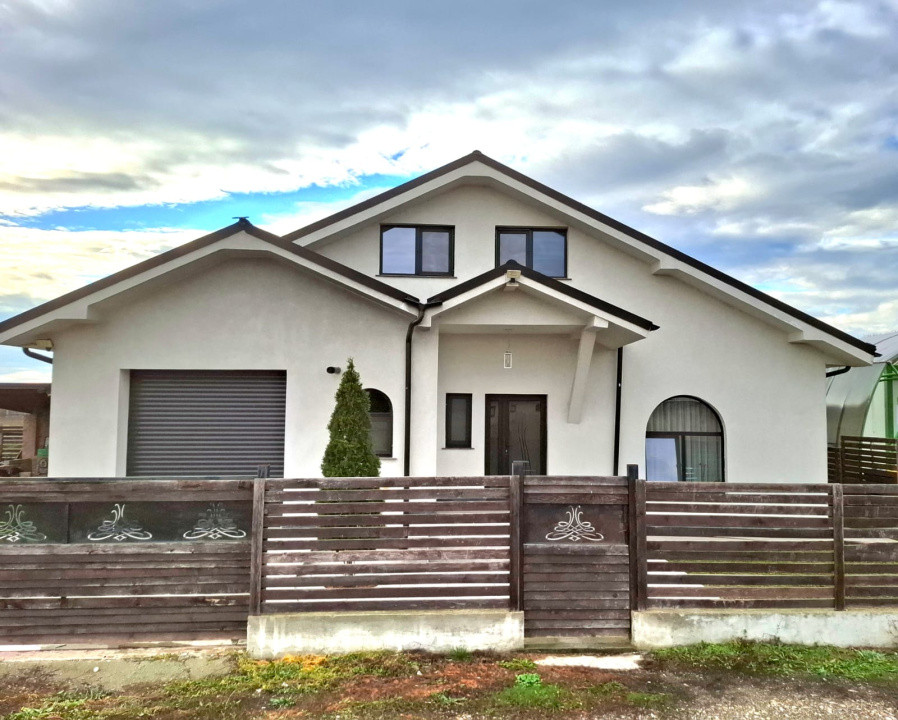 CASA DE VANZARE/ ZONA CRANG PETRESTI