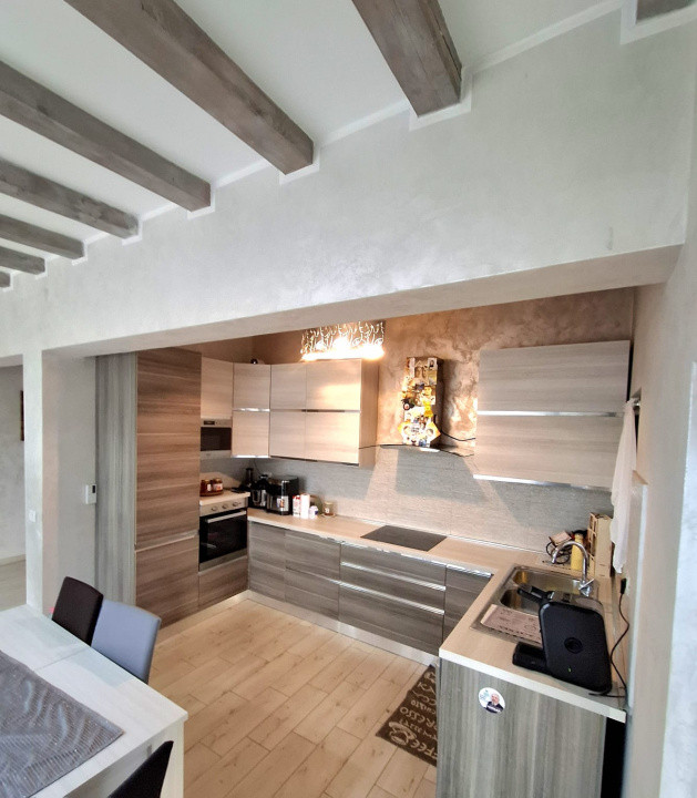 CASA DE VANZARE/ ZONA CRANG PETRESTI