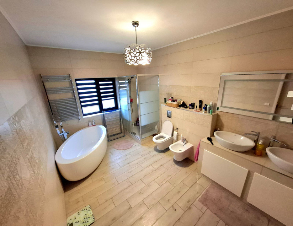 CASA DE VANZARE/ ZONA CRANG PETRESTI