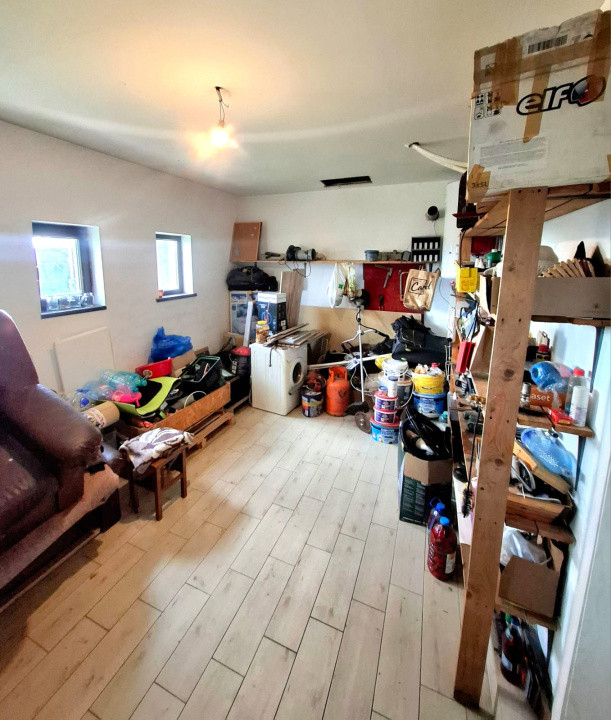 CASA DE VANZARE/ ZONA CRANG PETRESTI