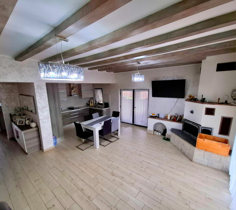 CASA DE VANZARE/ ZONA CRANG PETRESTI