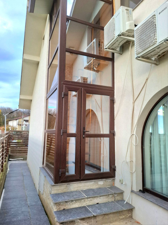 CASA DE VANZARE/ ZONA CRANG PETRESTI