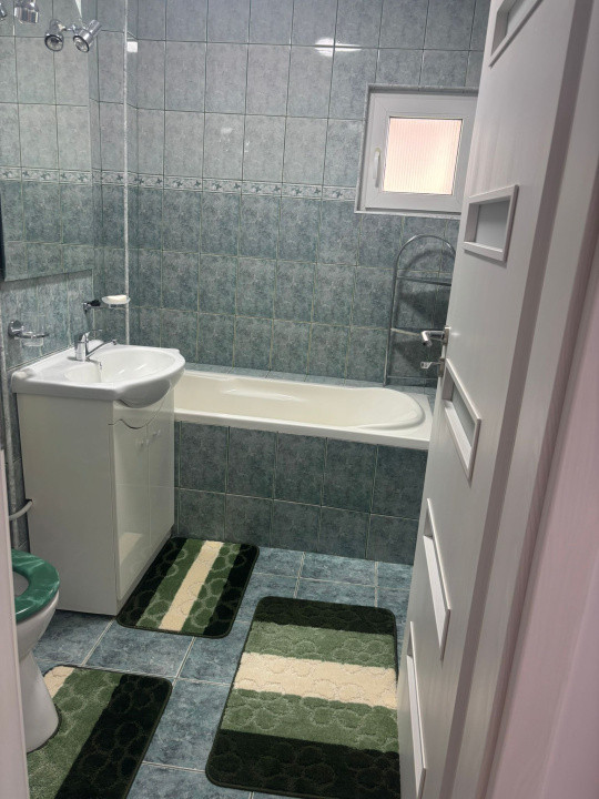 Apartament 2 camere, decomandat, 71mp, zona Ștrand 