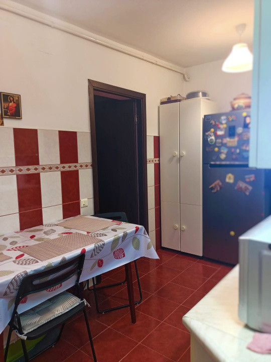 Apartament de închiriat - zona Mall Vitan