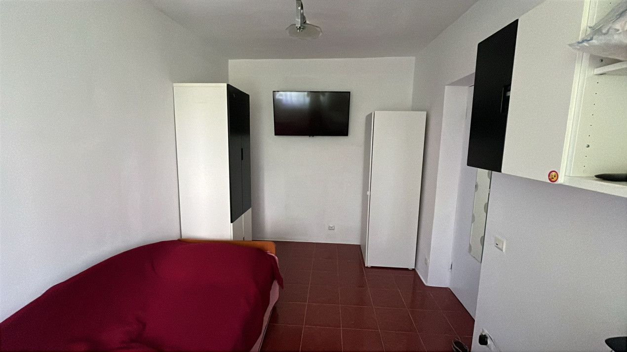 Apartament de închiriat - zona Mall Vitan
