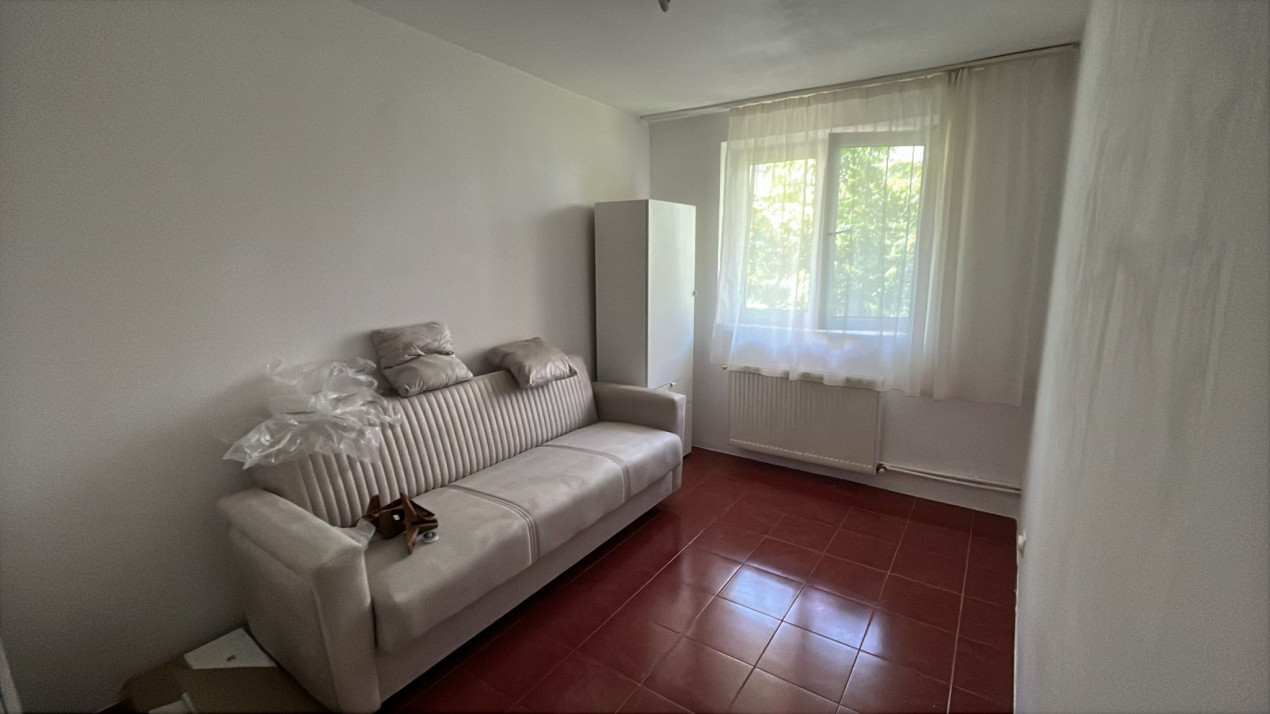 Apartament de închiriat - zona Mall Vitan