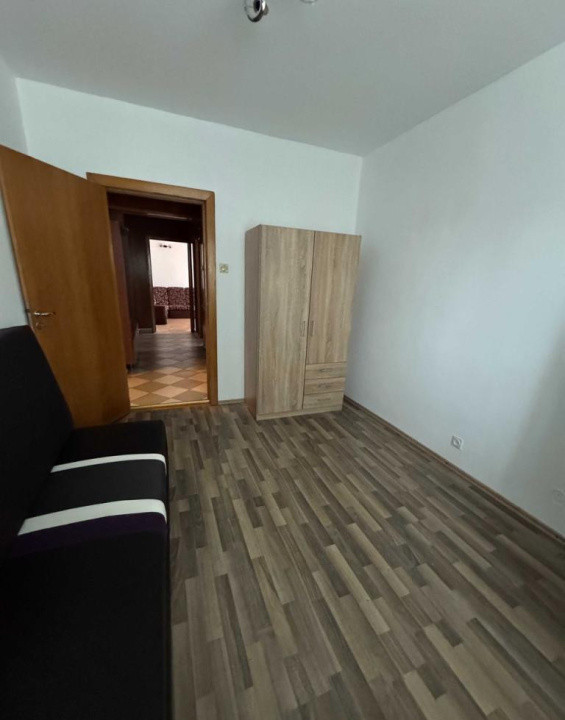 Închiriere apartament 4 camere – Calea București, Cartier Astra, Brașov