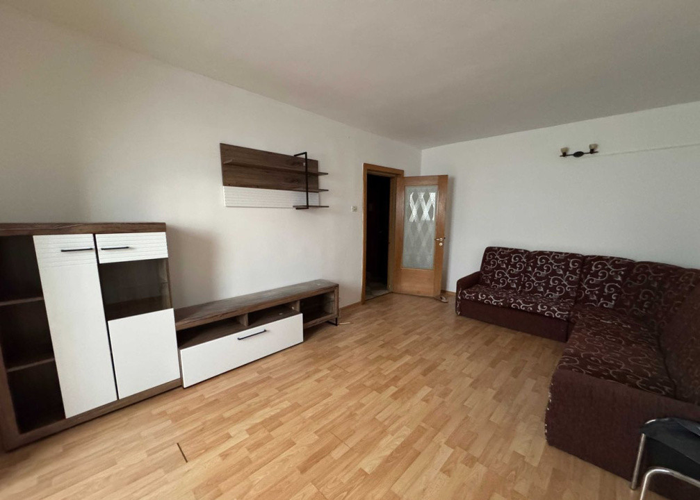 Închiriere apartament 4 camere – Calea București, Cartier Astra, Brașov