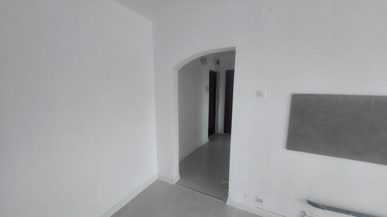  Apartament 3 camere open space, etajul 10, Craiovita zona Niela