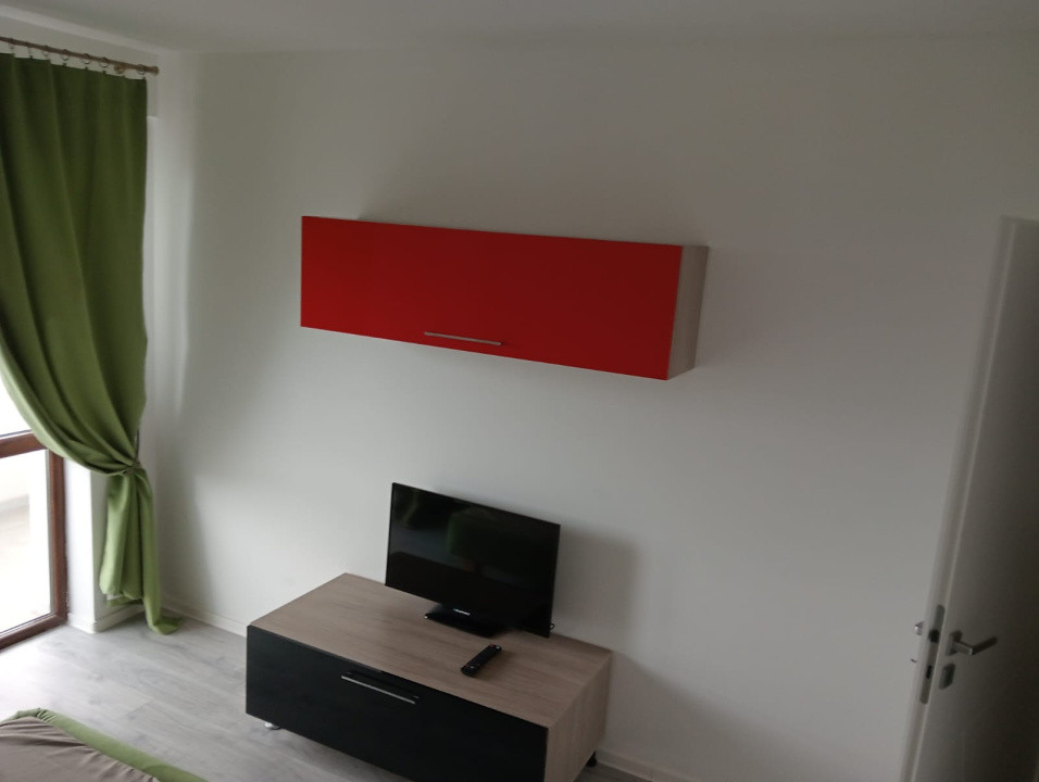 Apartament de închiriat – 3 camere, 74 mp, etaj 2/6, cu lift – Prima închiriere