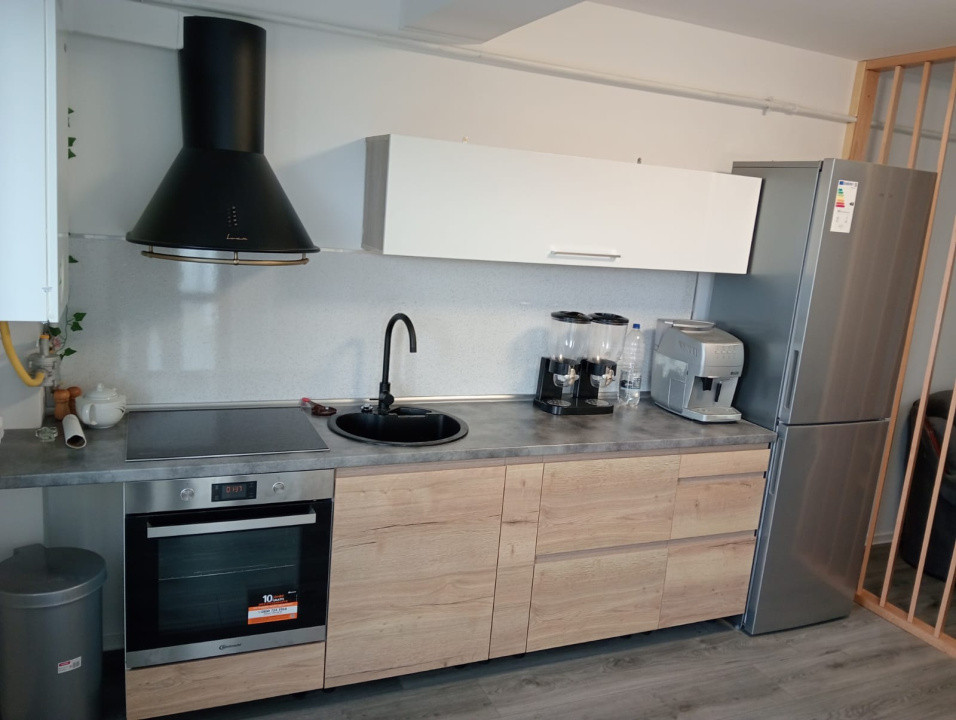 Apartament de închiriat – 3 camere, 74 mp, etaj 2/6, cu lift – Prima închiriere