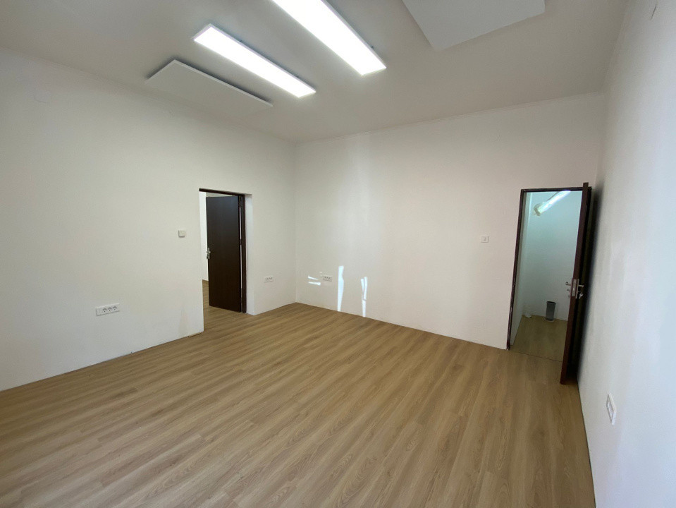 Spațiu comercial ultracentral format din 2 camere cu 2 intrări separate, 40,18mp