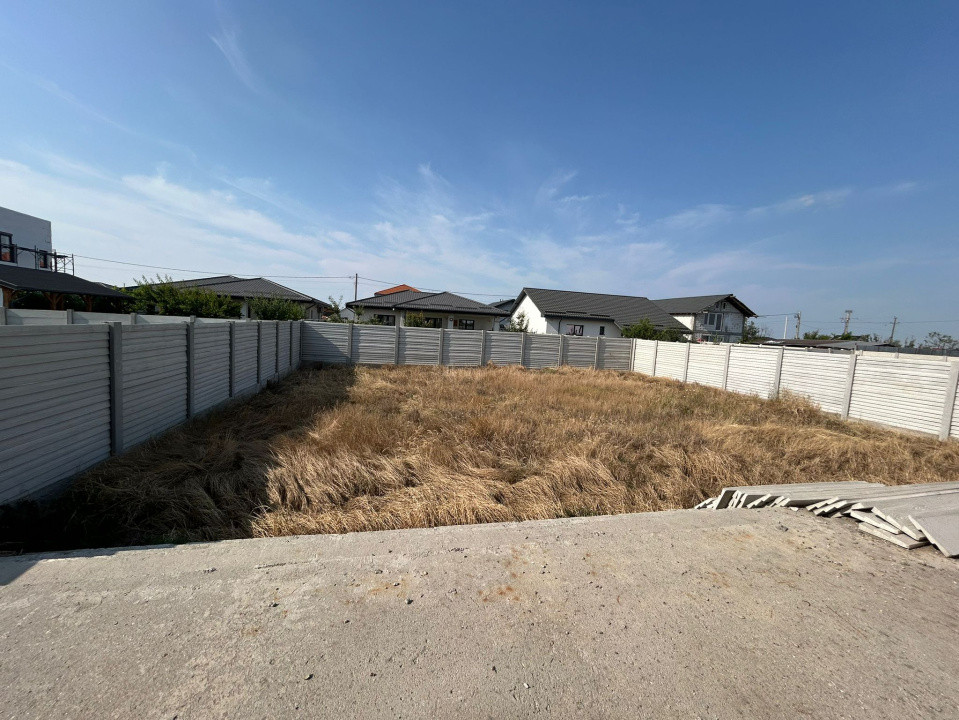 Casa plan parter, 600 mp, 115 mp utili, Metro