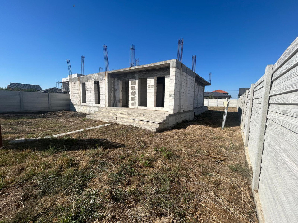 Casa plan parter, 600 mp, 115 mp utili, Metro