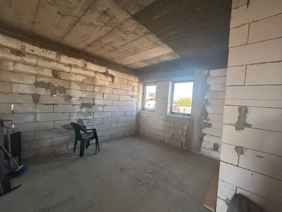 Casa plan parter, 600 mp, 115 mp utili, Metro