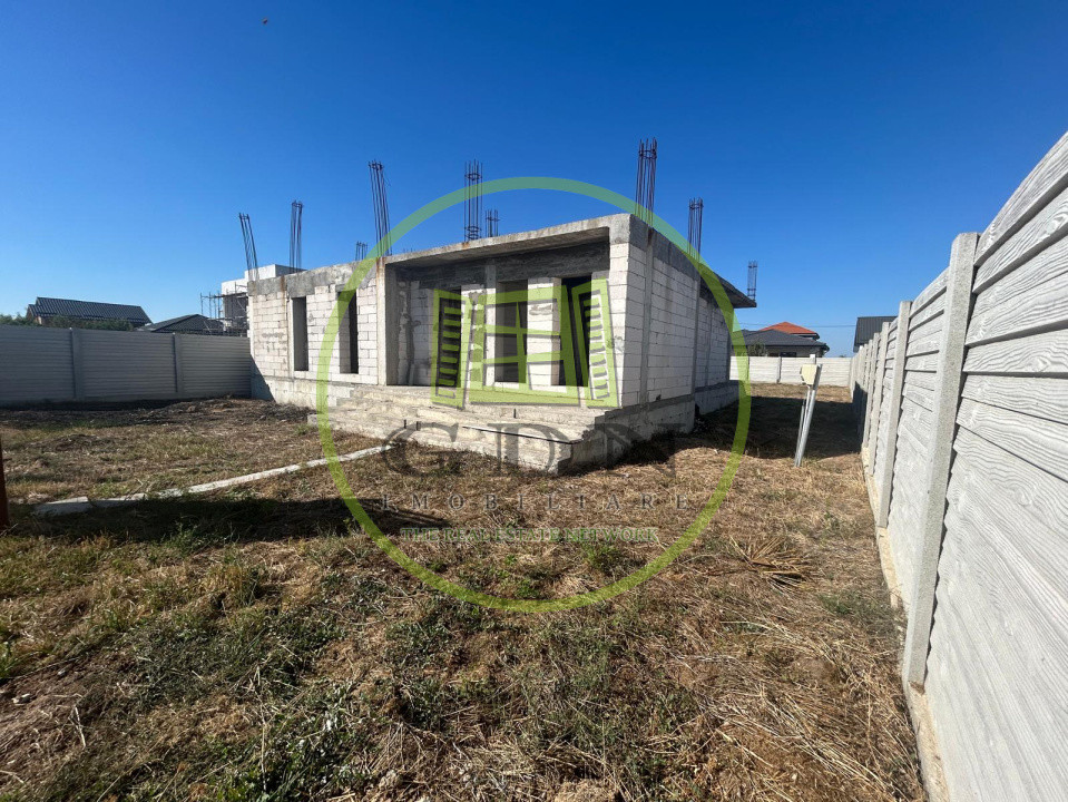 Casa plan parter, 600 mp, 115 mp utili, Metro