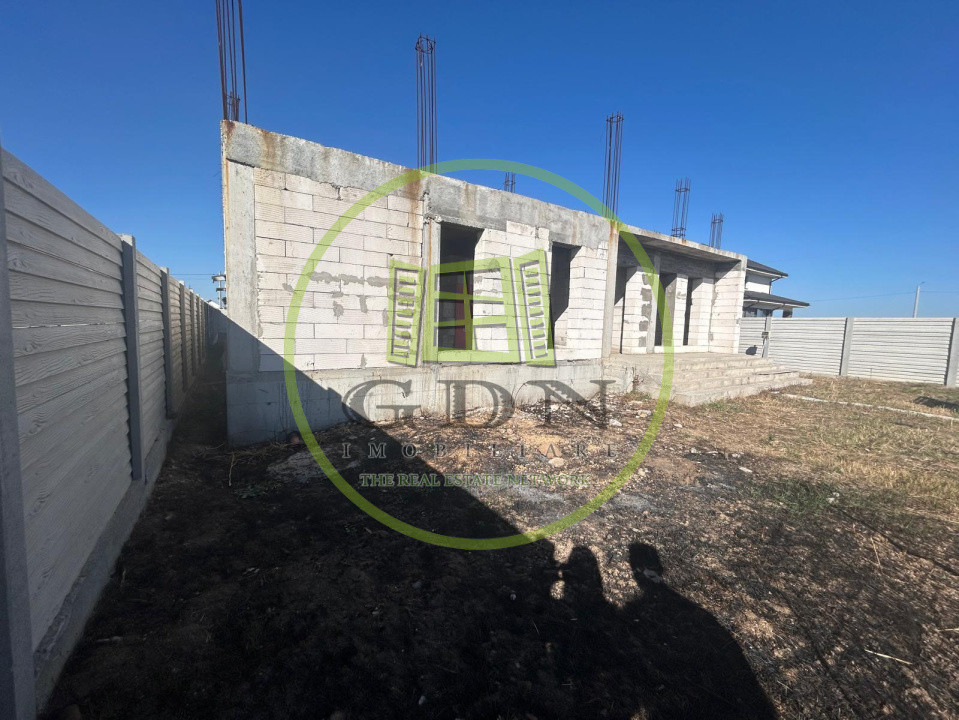 Casa plan parter, 600 mp, 115 mp utili, Metro