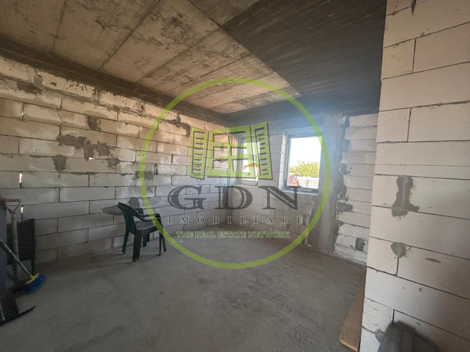 Casa plan parter, 600 mp, 115 mp utili, Metro