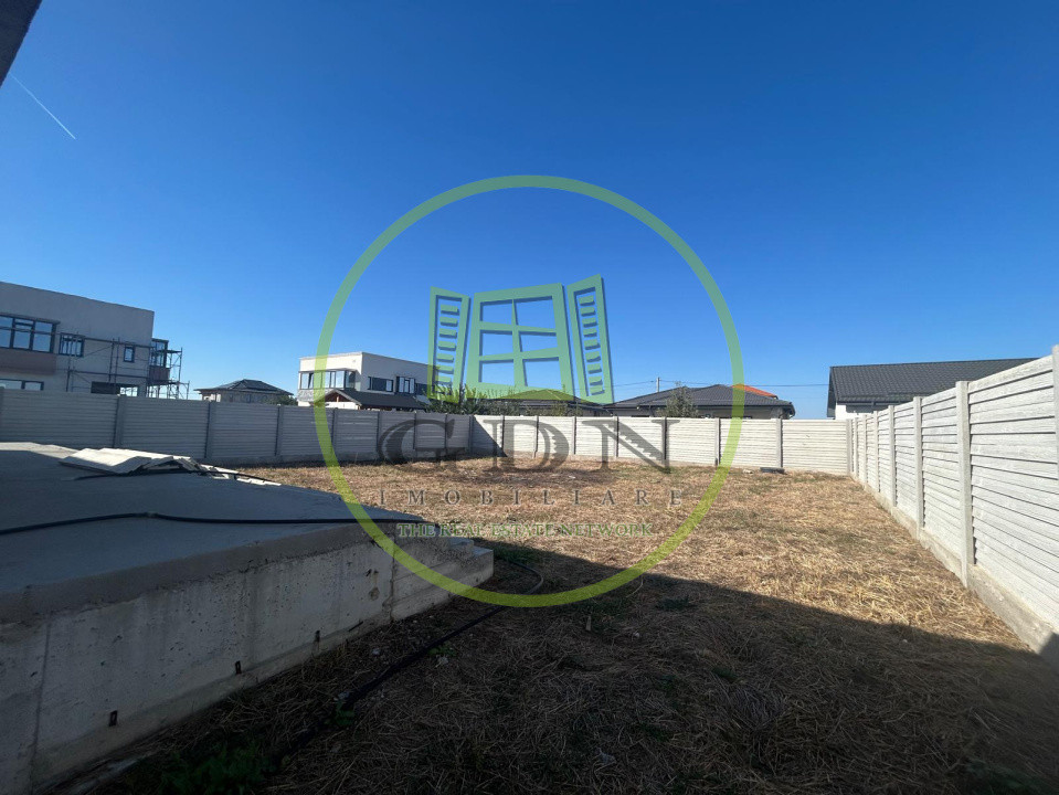 Casa plan parter, 600 mp, 115 mp utili, Metro