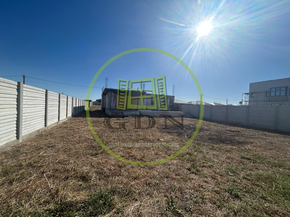 Casa plan parter, 600 mp, 115 mp utili, Metro