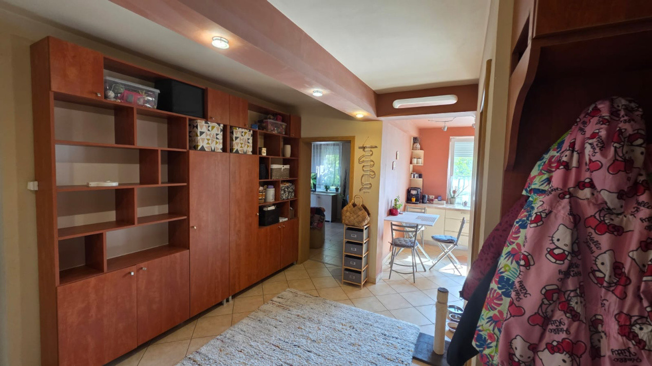 Apartament 3 camere,suprafata utila 76mp,spre inchiriere str Turismului