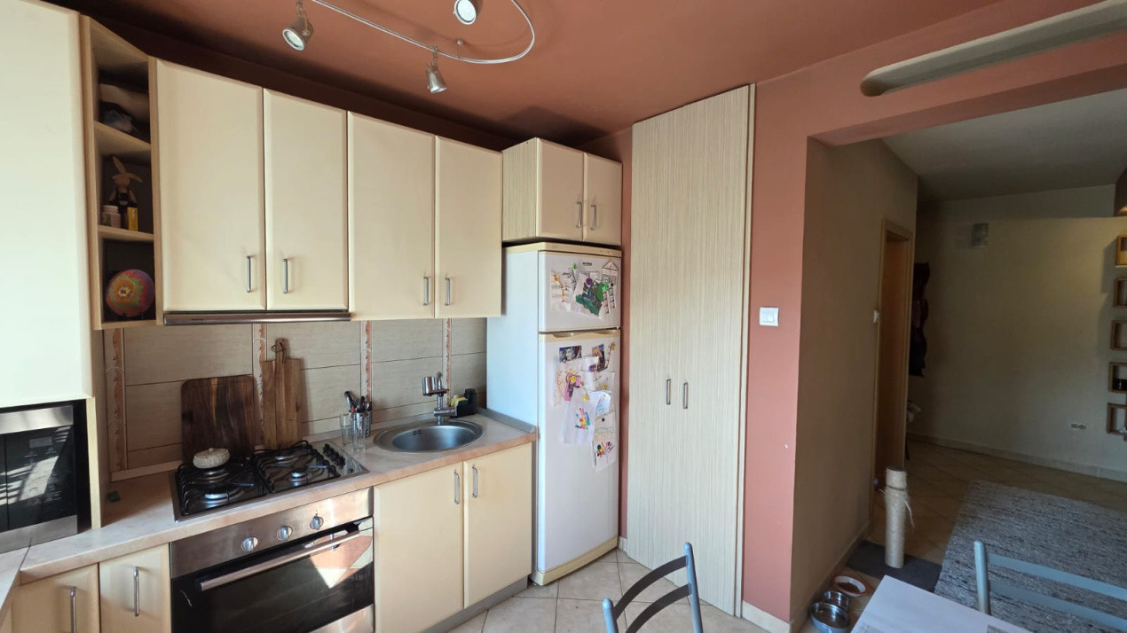 Apartament 3 camere,suprafata utila 76mp,spre inchiriere str Turismului
