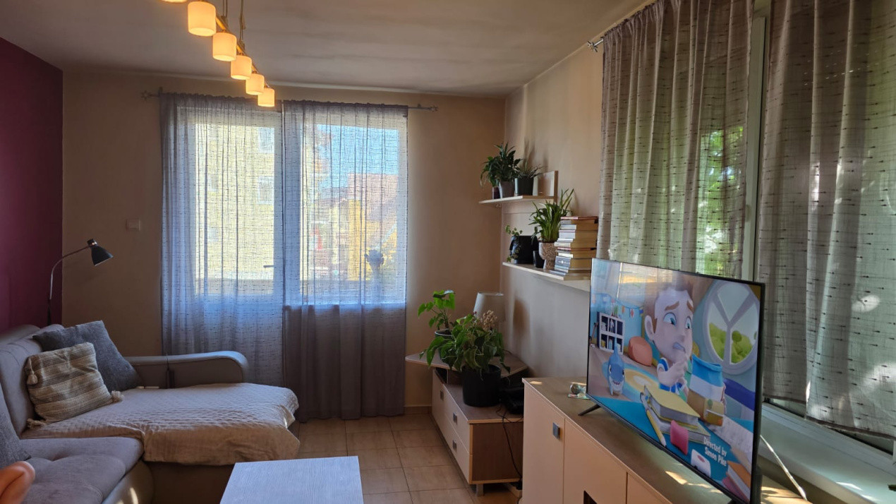 Apartament 3 camere,suprafata utila 76mp,spre inchiriere str Turismului