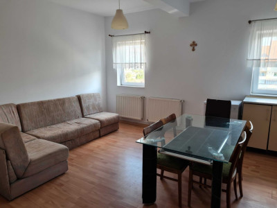 🏡 Apartament 2 camere decomandat de închiriat | V. AARON | 70 mp |
