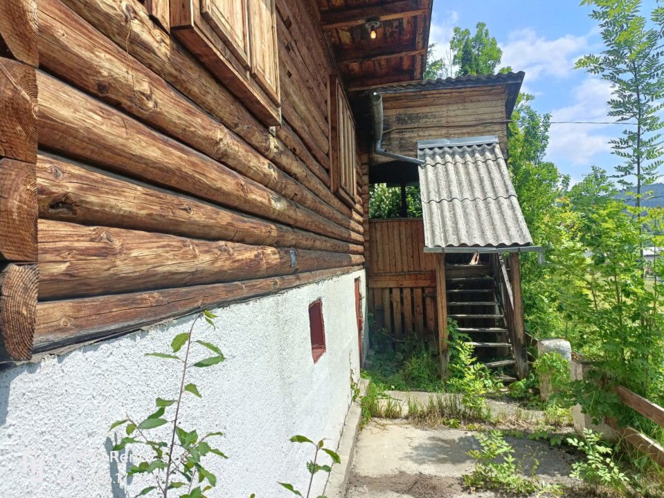 Cabană de vânzare în Lunca Bradului 